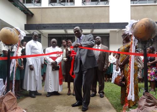 15.Classroom block PS cuts ribbon